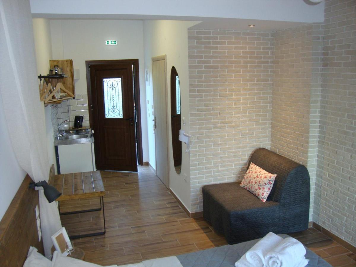 Aparthotel House Ekton Pefkari Zewnętrze zdjęcie